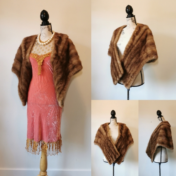 Vintage Jackets & Blazers - Vintage Holt Renfrew fur stole/cape